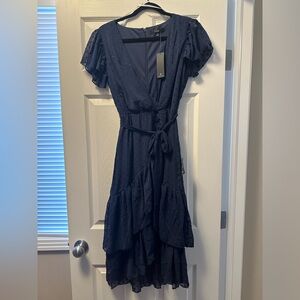 Navy blue midi dress from Lulu’s. Size small and never worn. Org price $110